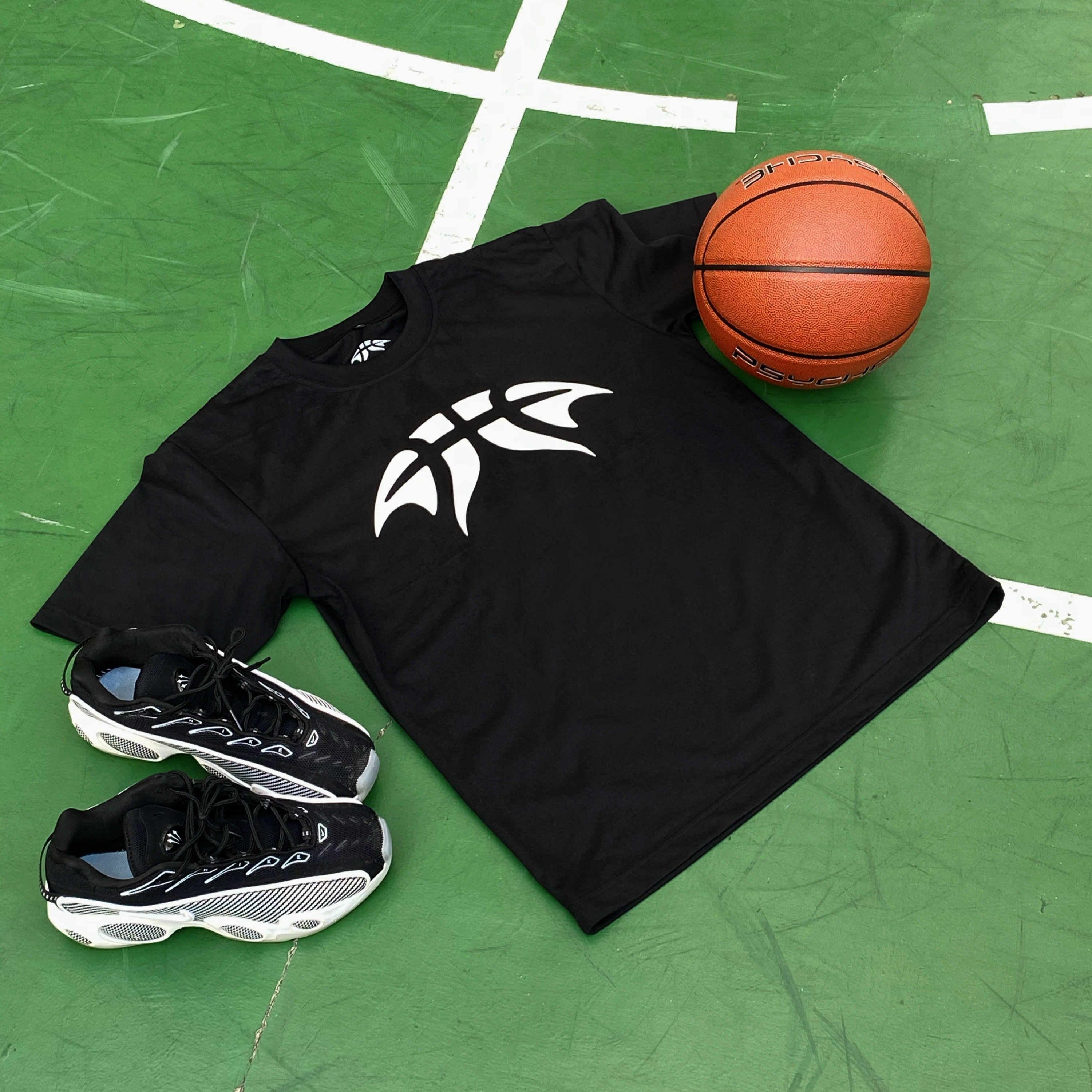 CLASSIC LOGO TEE ( BLACK ) ( NO PRICE )