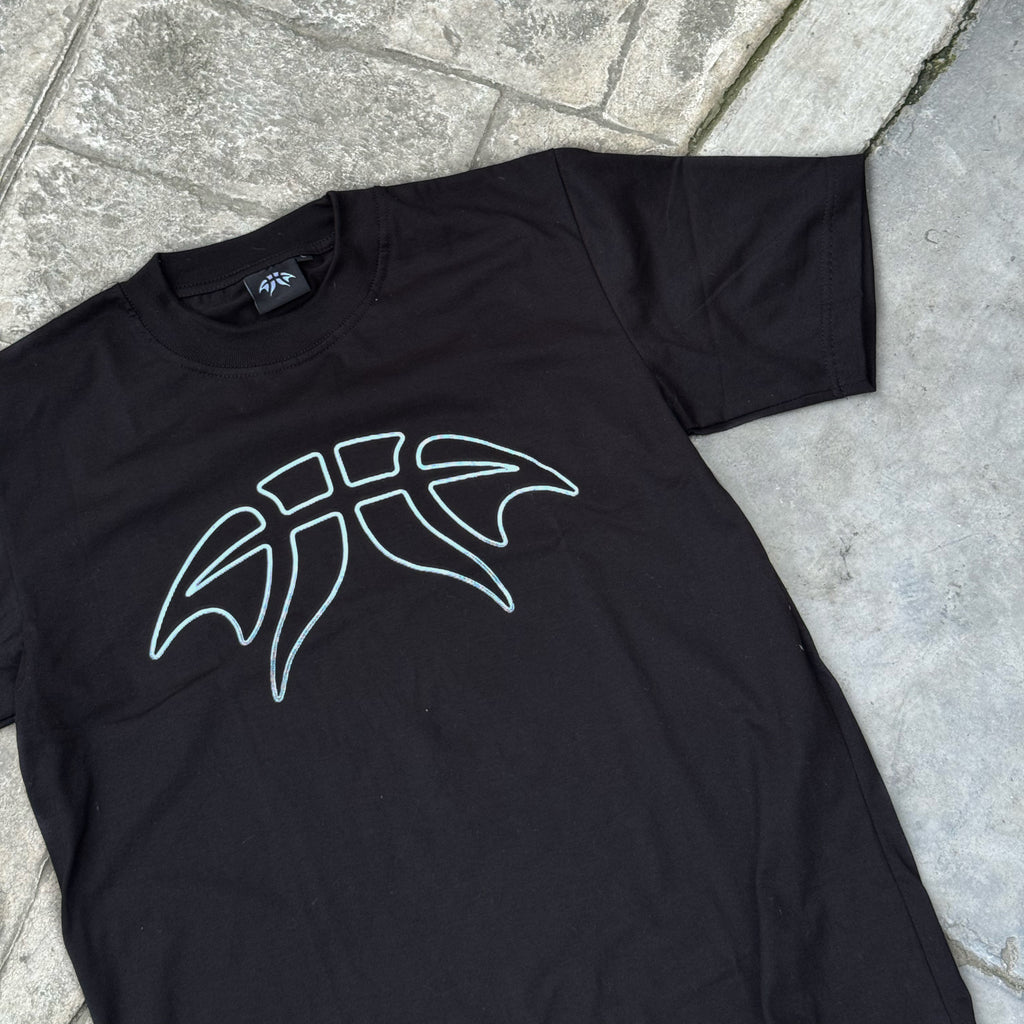 OUTLINE TEE